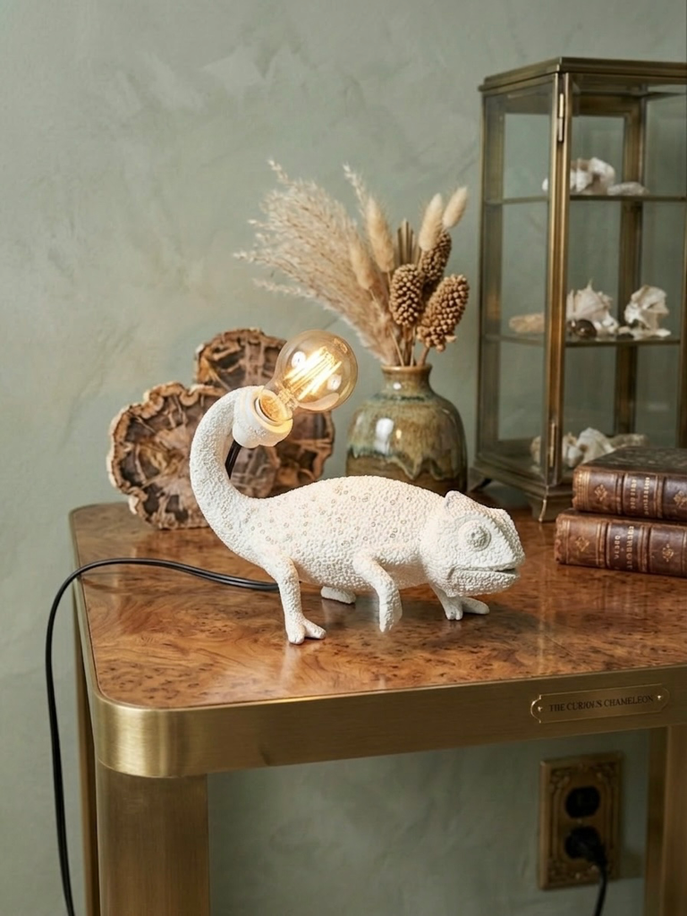 Lámpara sobremesa "Curious Chameleon"